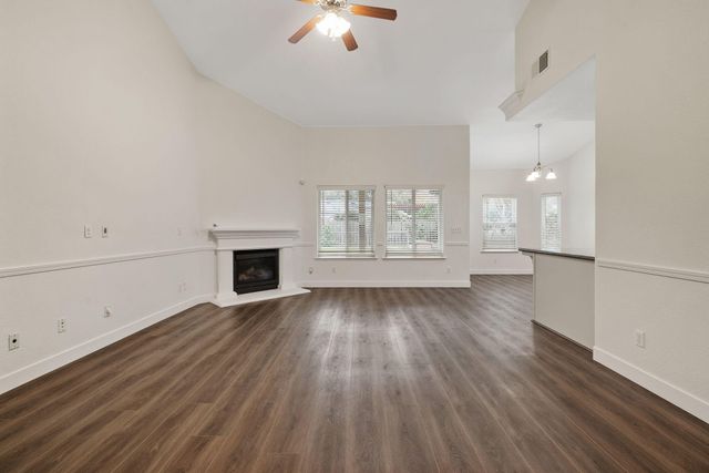 5245 W Oriole Avenue, Visalia, CA 93291