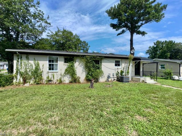 1215 Lake Kennedy DR, Suffolk, VA 23434