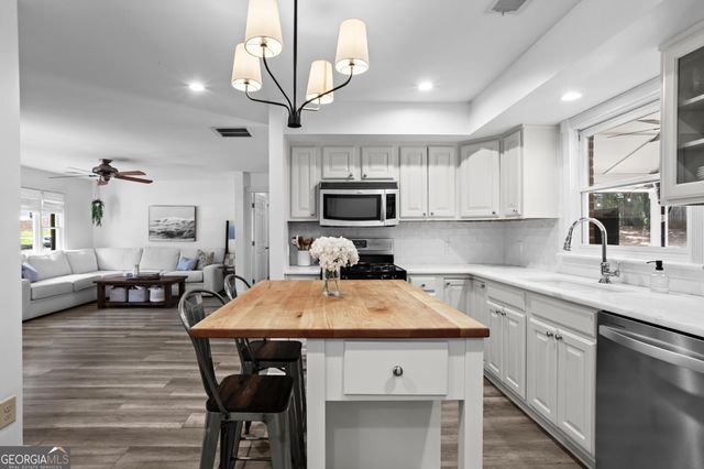 1457 Spruce Drive SE, Smyrna, GA 30080