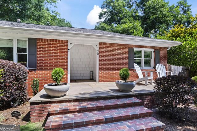 1457 Spruce Drive SE, Smyrna, GA 30080