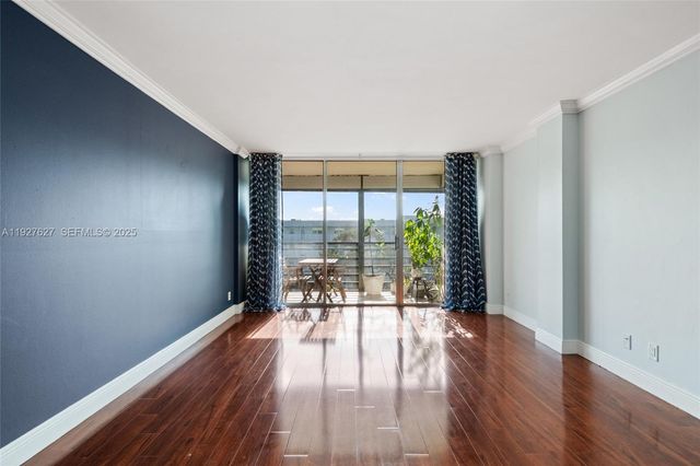 116 Royal Park Dr 4D, Oakland Park, FL 33309