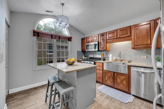 1437 Aberdeen Court 93, Naperville, IL 60564