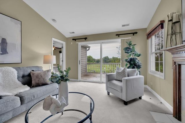 1437 Aberdeen Court 93, Naperville, IL 60564