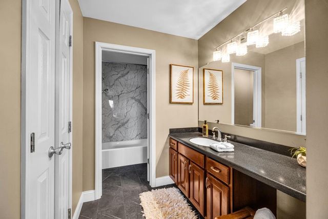 1437 Aberdeen Court 93, Naperville, IL 60564
