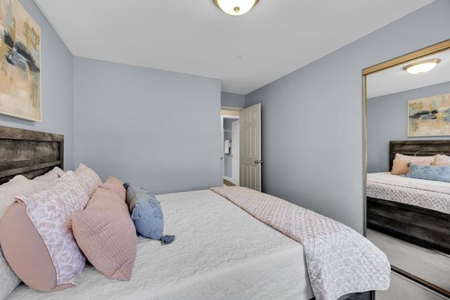 1437 Aberdeen Court 93, Naperville, IL 60564