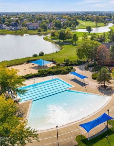 1437 Aberdeen Court 93, Naperville, IL 60564
