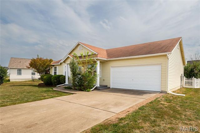 41 Double Creek Court, Wentzville, MO 63385