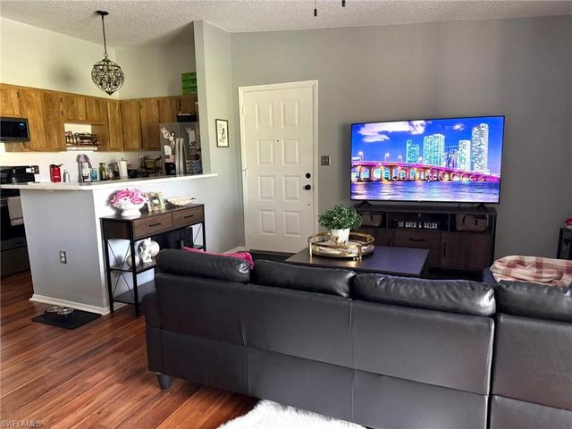 5713 Foxlake DR # 5, North Fort Myers, FL 33917