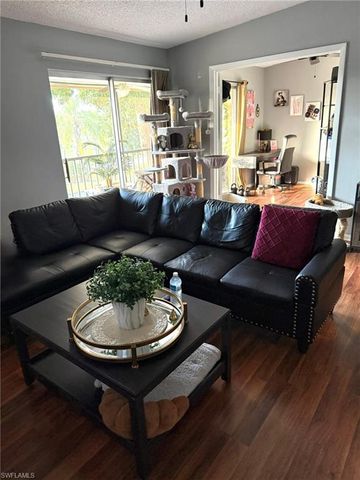 5713 Foxlake DR # 5, North Fort Myers, FL 33917