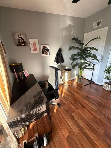 5713 Foxlake DR # 5, North Fort Myers, FL 33917