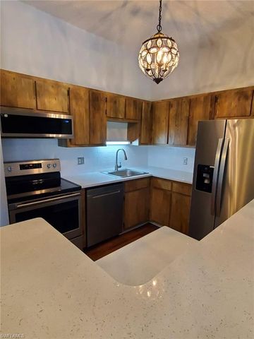 5713 Foxlake DR # 5, North Fort Myers, FL 33917