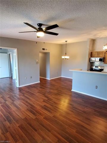 5713 Foxlake DR # 5, North Fort Myers, FL 33917