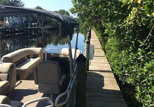 5713 Foxlake DR # 5, North Fort Myers, FL 33917