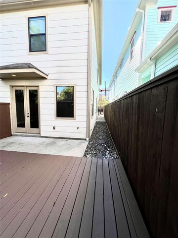 1818 Edwards Street, Houston, TX 77007