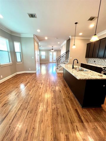 1818 Edwards Street, Houston, TX 77007