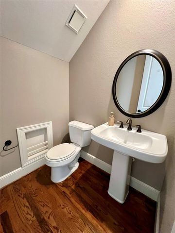 1818 Edwards Street, Houston, TX 77007