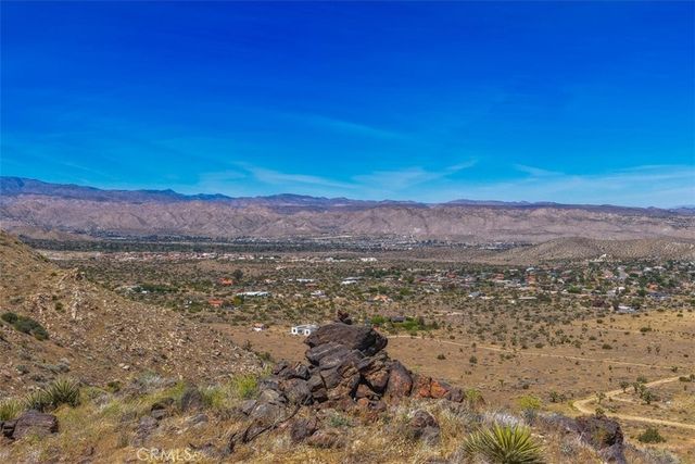 58205 Santa Barbara Drive, Yucca Valley, CA 92284