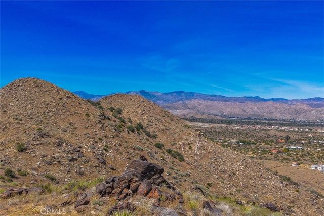 58205 Santa Barbara Drive, Yucca Valley, CA 92284