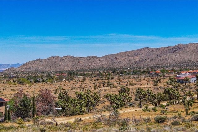 58205 Santa Barbara Drive, Yucca Valley, CA 92284