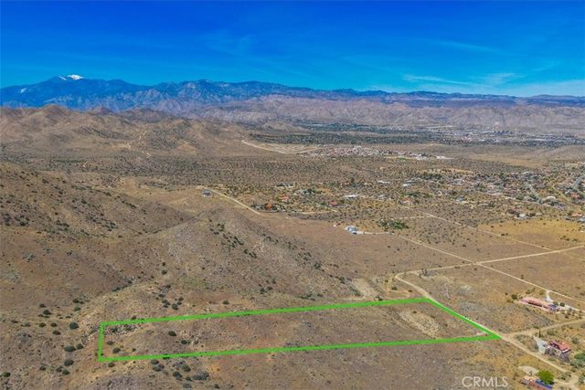 58205 Santa Barbara Drive, Yucca Valley, CA 92284