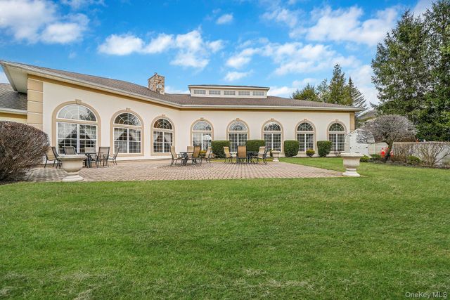 109 Constantine Way, Mount Sinai, NY 11766