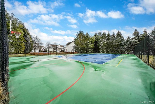 109 Constantine Way, Mount Sinai, NY 11766