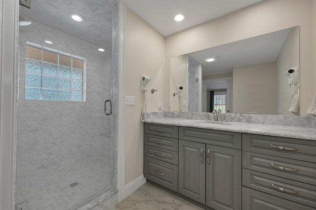 131 Hampton Meadows, Hampton, NH 03842