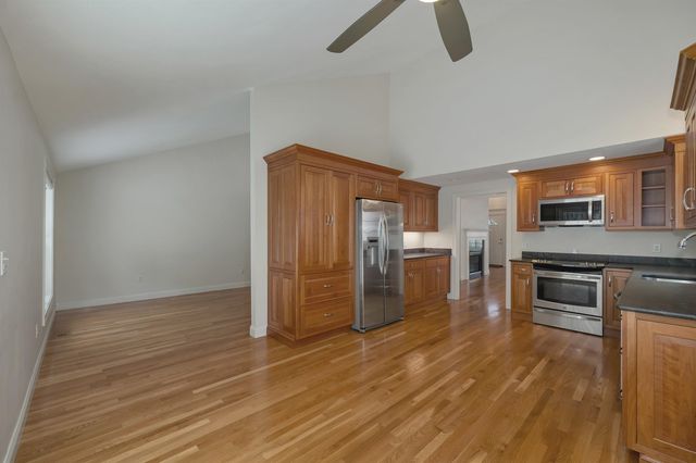 131 Hampton Meadows, Hampton, NH 03842