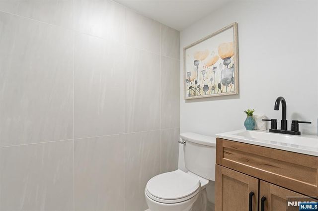 290 Queen Anne Road, Teaneck, NJ 07666