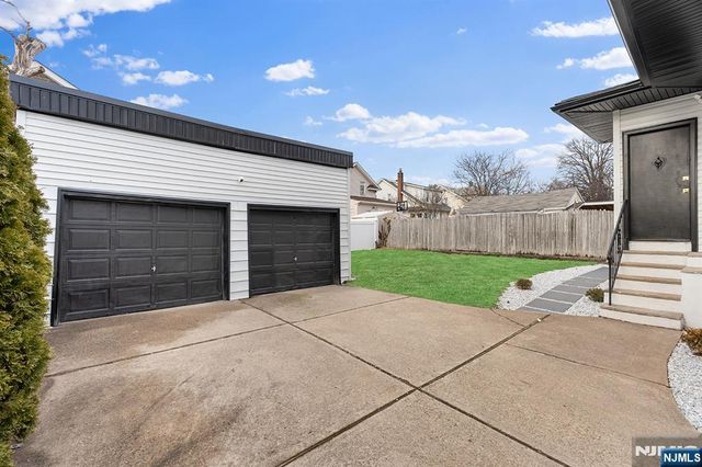 290 Queen Anne Road, Teaneck, NJ 07666