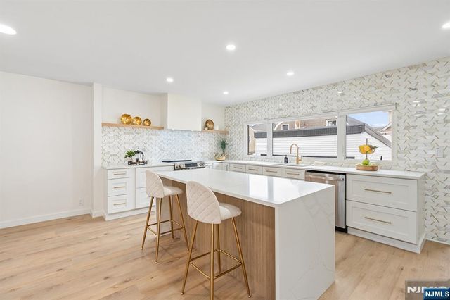 290 Queen Anne Road, Teaneck, NJ 07666