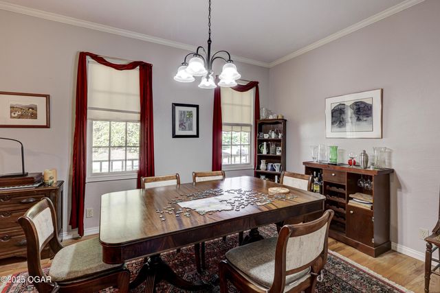 210 Lakeview Lane, Carl Junction, MO 64834