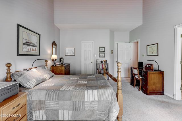 210 Lakeview Lane, Carl Junction, MO 64834