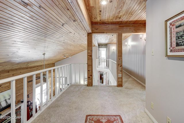 210 Lakeview Lane, Carl Junction, MO 64834