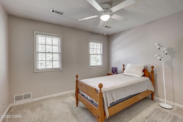 210 Lakeview Lane, Carl Junction, MO 64834