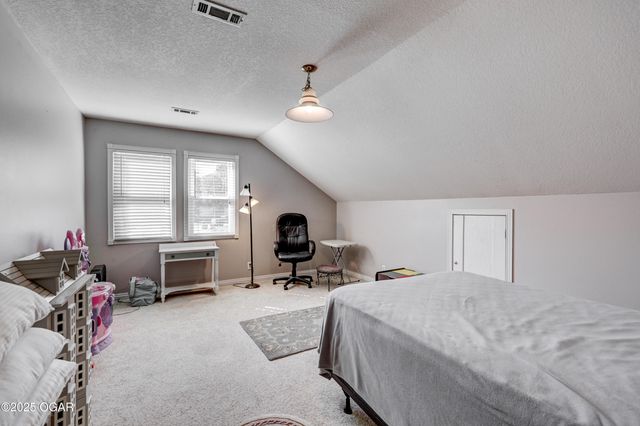 210 Lakeview Lane, Carl Junction, MO 64834