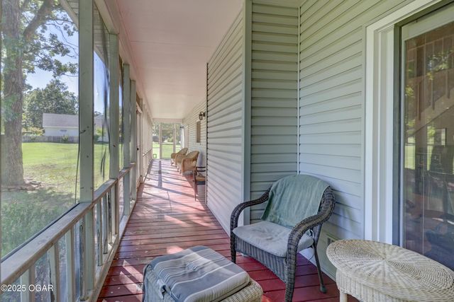 210 Lakeview Lane, Carl Junction, MO 64834