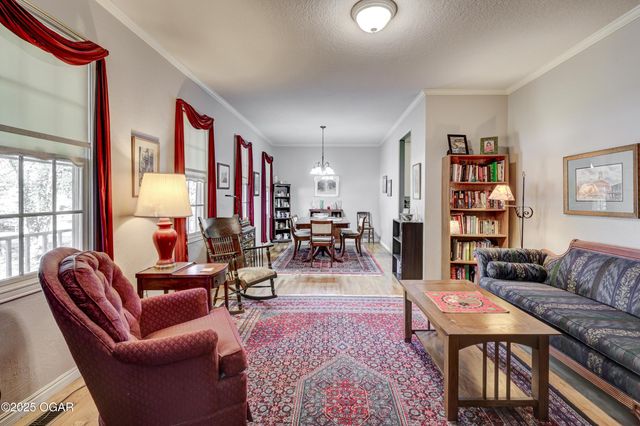 210 Lakeview Lane, Carl Junction, MO 64834