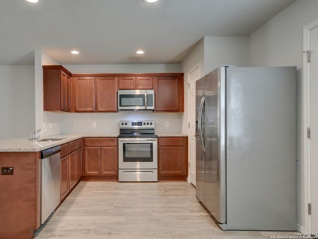 13130 HEATHERS ARROW, St Hedwig, TX 78152