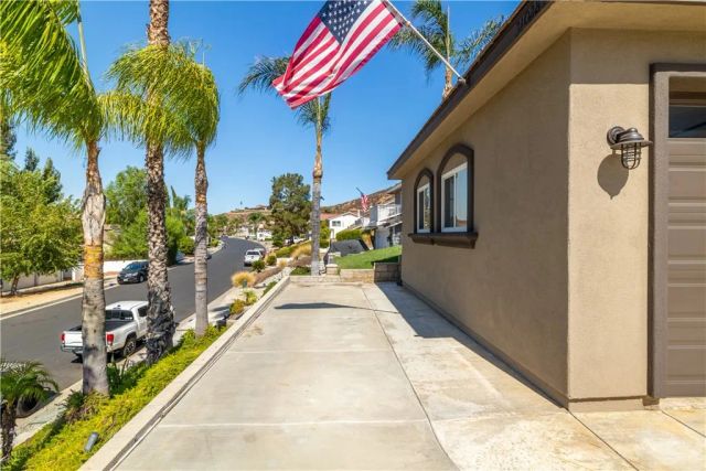 31028 Emperor Drive, Canyon Lake, CA 92587