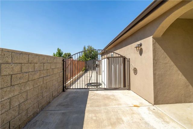 31028 Emperor Drive, Canyon Lake, CA 92587