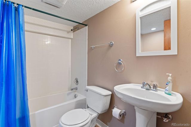 10094 Rockrose Court, Parker, CO 80134