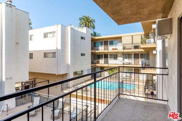7548 W HAMPTON Avenue 206, West Hollywood, CA 90046