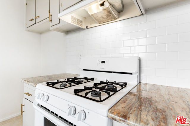 7548 W HAMPTON Avenue 206, West Hollywood, CA 90046