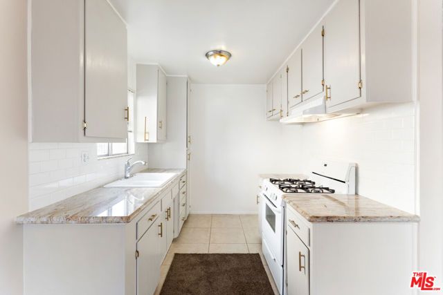 7548 W HAMPTON Avenue 206, West Hollywood, CA 90046