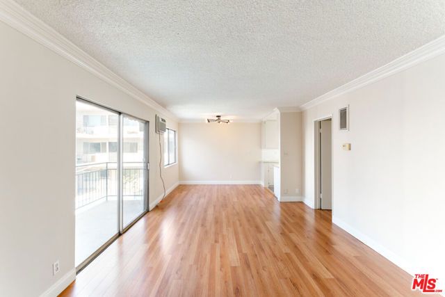 7548 W HAMPTON Avenue 206, West Hollywood, CA 90046