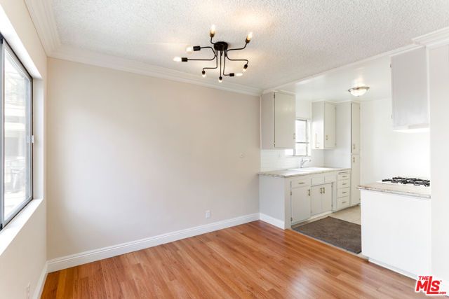 7548 W HAMPTON Avenue 206, West Hollywood, CA 90046