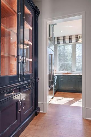 914 Buckingham NW Circle, Atlanta, GA 30327