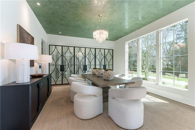 914 Buckingham NW Circle, Atlanta, GA 30327