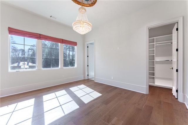 914 Buckingham NW Circle, Atlanta, GA 30327